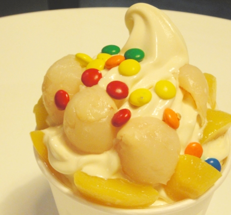 peach mango flavored yogurt with fruit and candy toppings, Greenbelt 2, Makati, Metro Manila, Philippines